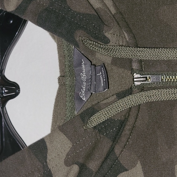 Eddie Bauer Women's Camp Fleece Camo Full Zip Hoodie - Picture 5 of 7